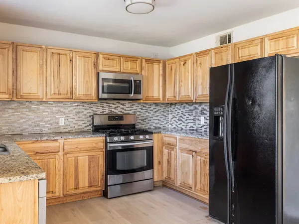 $1,850 | 800 Monterrey Place, Austin, TX 78753