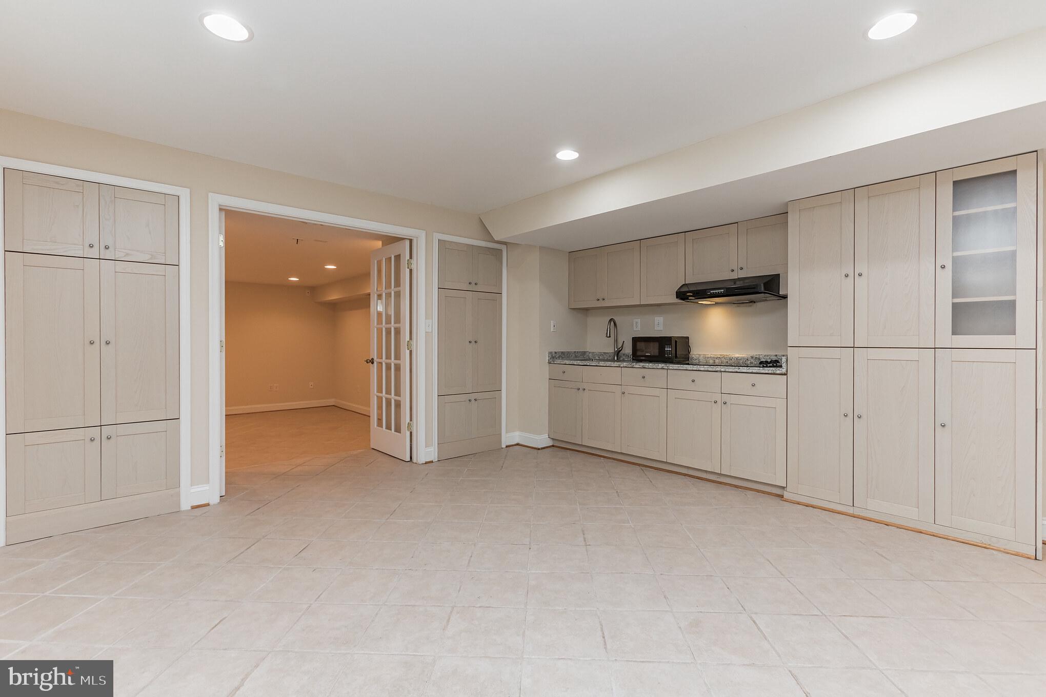 13907 Willow Tree Drive Rockville, MD 20850 - Photo 26 of 30