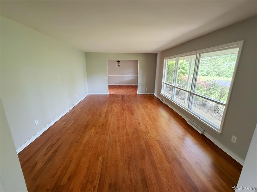 140 Darwin Road Pinckney, MI 48169 - Photo 4 of 18