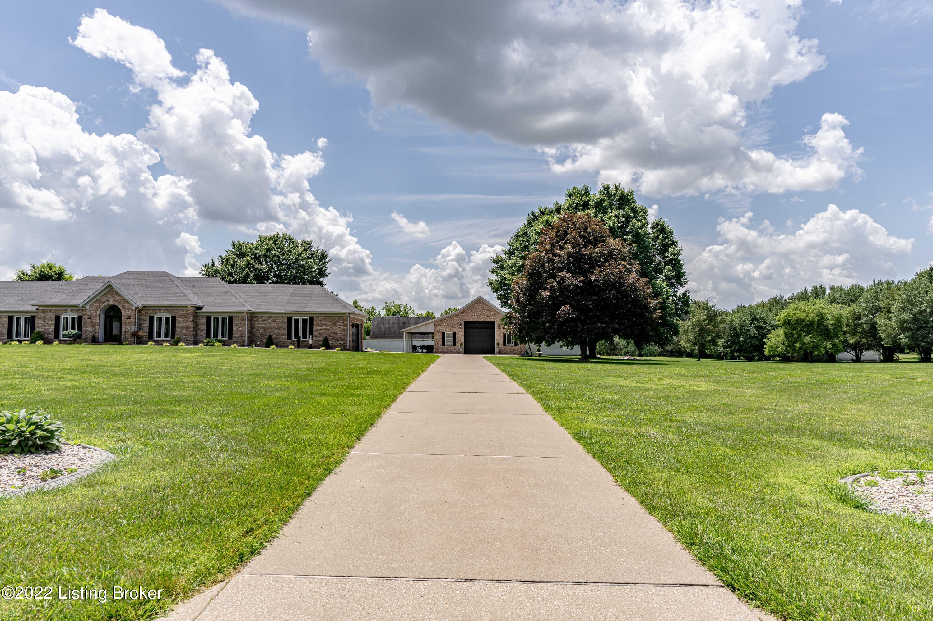689 West Laurel River Road Shepherdsville, KY 40165 - Photo 17 of 129 DSC02223