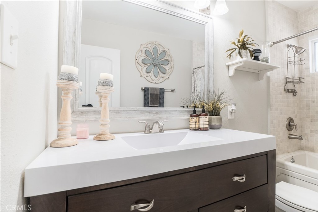 15705 Hayter Avenue Paramount, CA 90723 - Photo 23 of 40