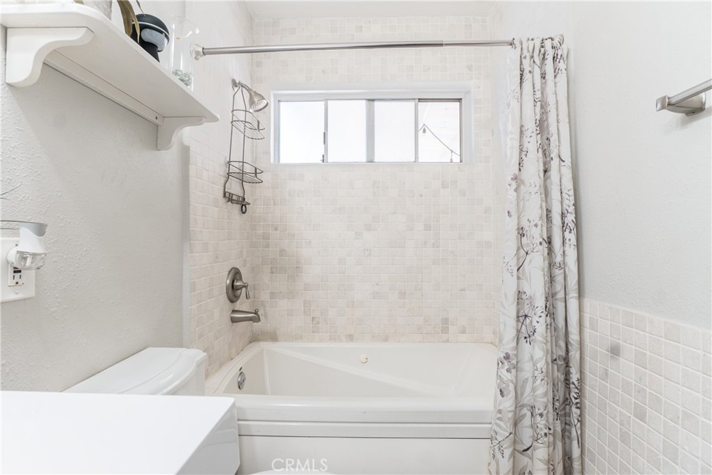 15705 Hayter Avenue Paramount, CA 90723 - Photo 24 of 40