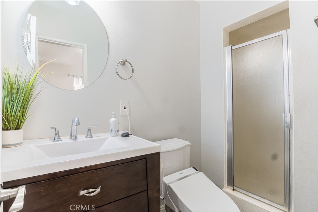 15705 Hayter Avenue Paramount, CA 90723 - Photo 26 of 40