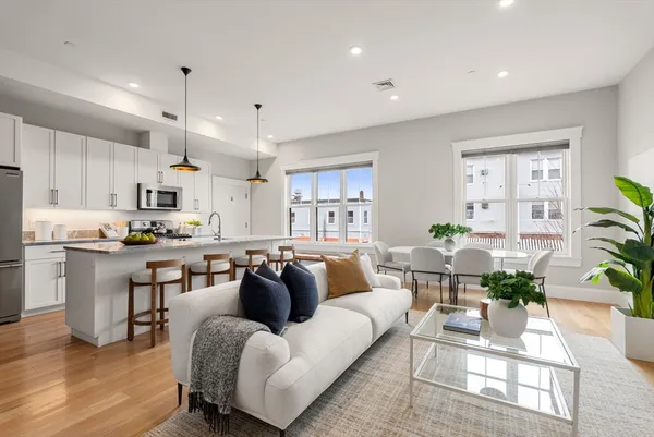 $1,175,000 | 593 Somerville Avenue, Unit 1, Somerville, MA 02143