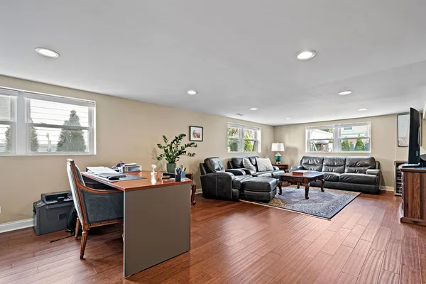 $598,000 | 8821 Congress Park Avenue, Brookfield, IL 60513
