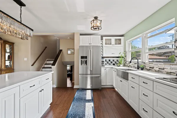 $598,000 | 8821 Congress Park Avenue, Brookfield, IL 60513