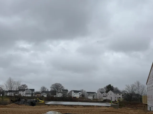 $364,900 | 570 Hawk Wood Court, Cedar Springs, MI 49319