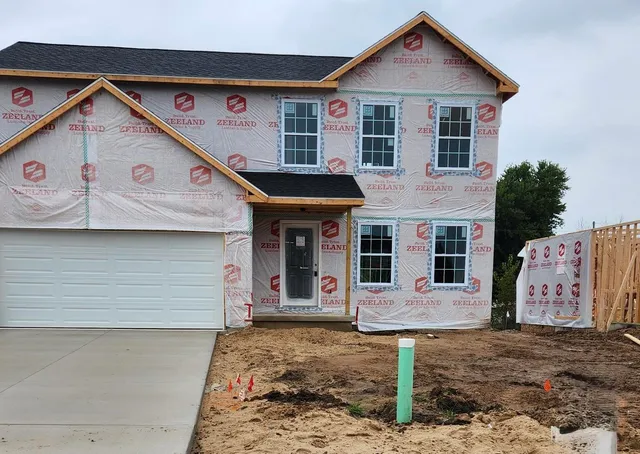 $374,900 | 570 Hawk Wood Court, Cedar Springs, MI 49319