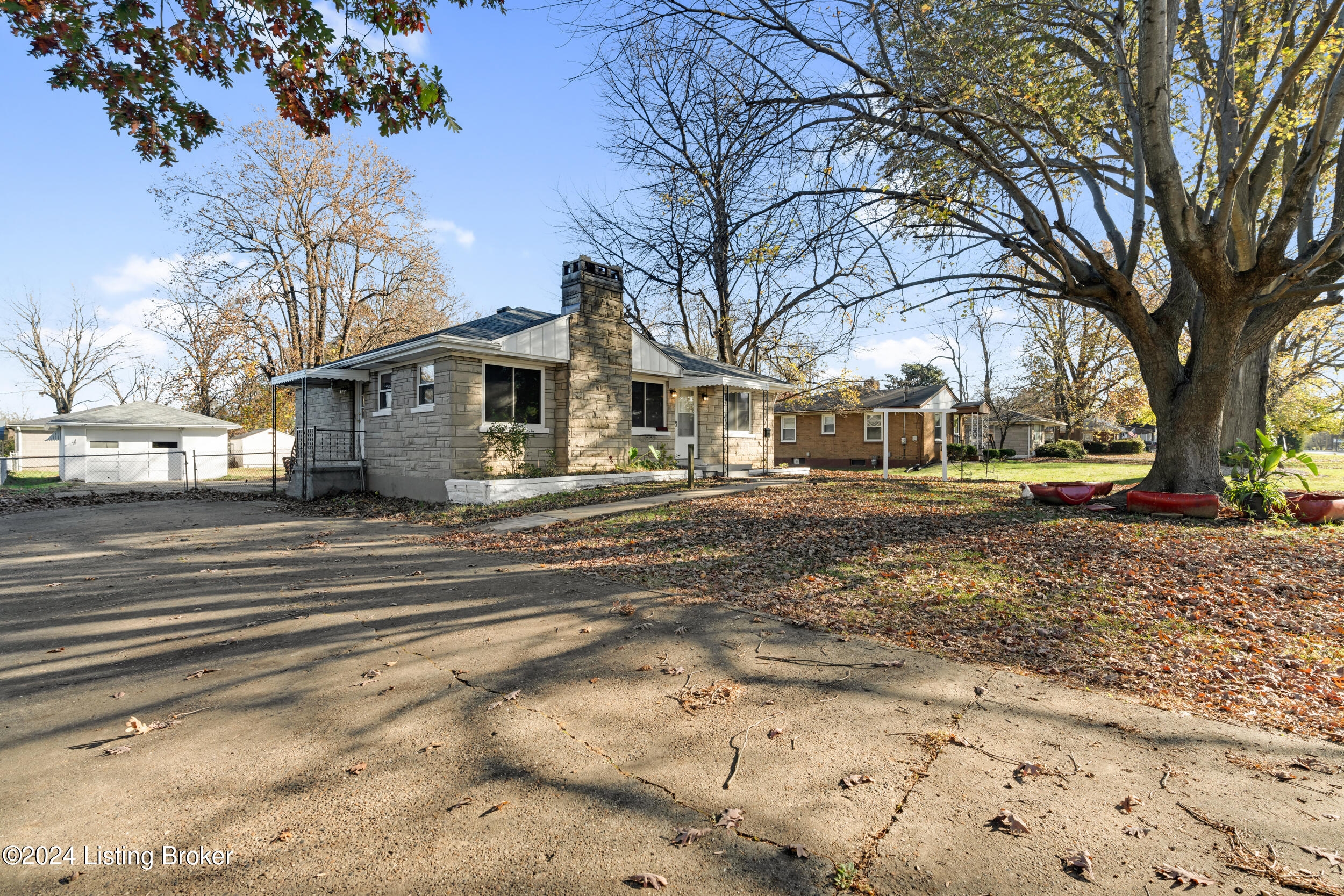 3105 Ralph Avenue Louisville, KY 40216 - Photo 2 of 29 20241112-dsc02698
