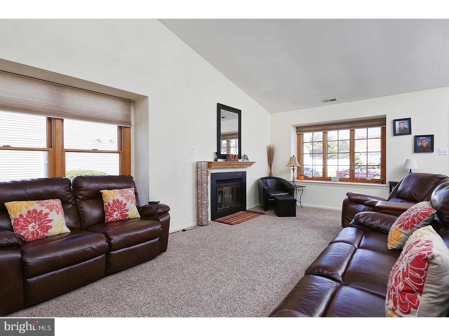 4 Cameron Circle Clementon, NJ 08021 - Photo 3 of 17 Gallery Image 3