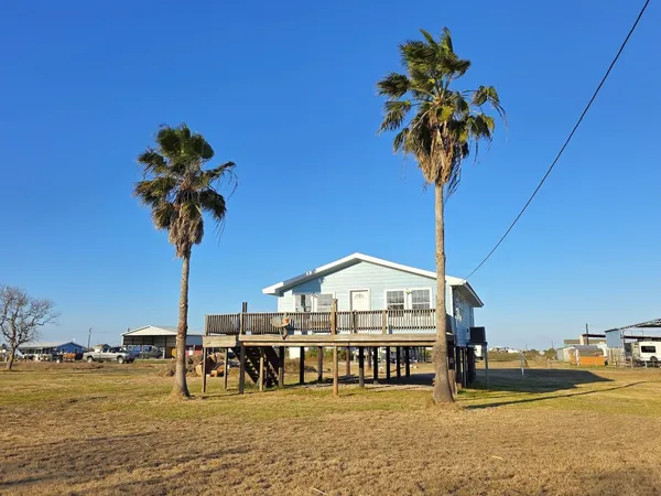 $2,350 | 405 Blue Water Boulevard, Sargent, TX 77414