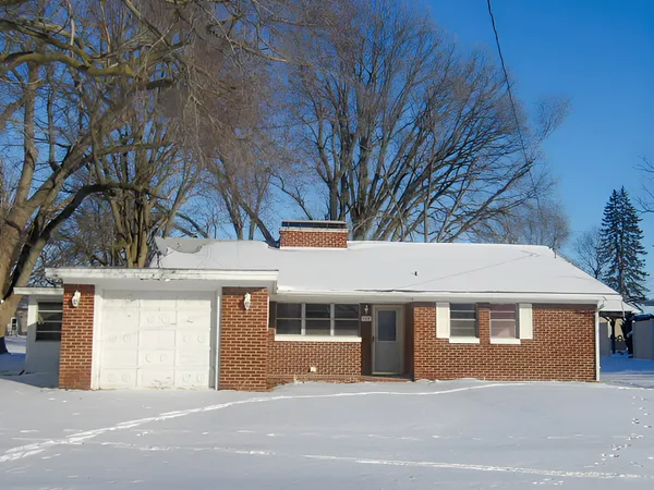 $65,000 | 108 North Locust Street, Maroa, IL 61756