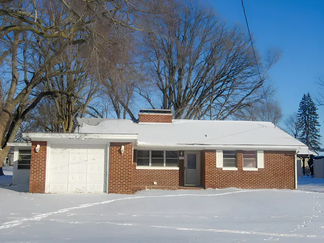 $75,000 | 108 North Locust Street, Maroa, IL 61756
