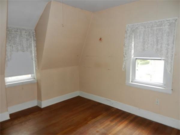 20 Abbey Road Quincy, MA 02169 - Photo 6 of 8