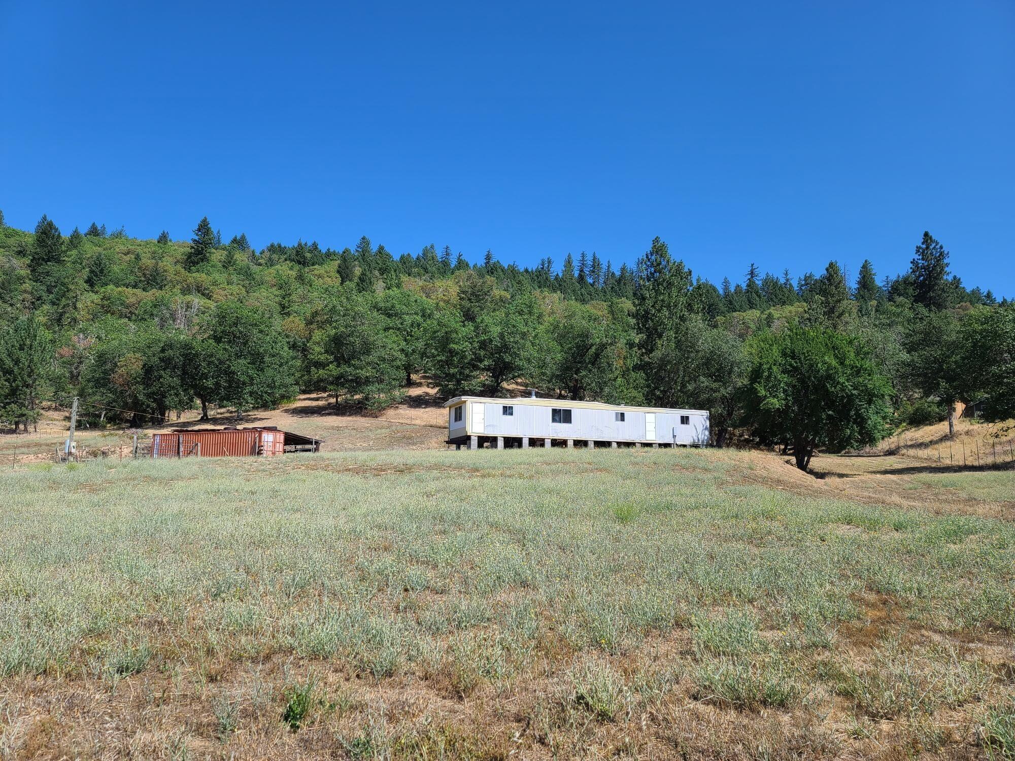 2592 Galice Road Merlin, OR 97532 - Photo 4 of 22 2