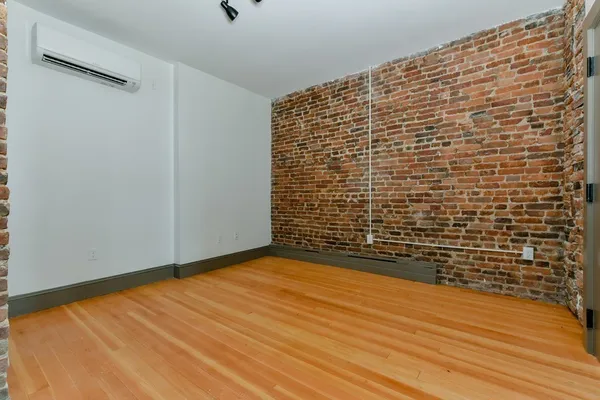 $4,000 | 55 Plymouth Street, Unit 4, Cambridge, MA 02141