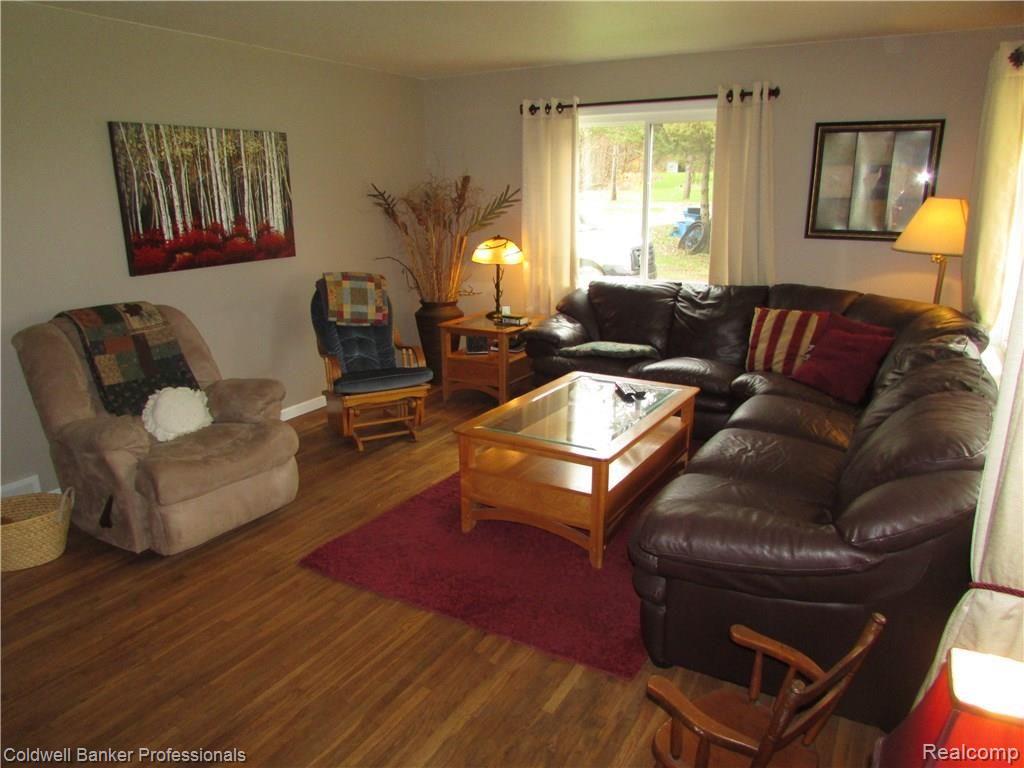9111 Denton Hill Road Fenton, MI 48430 - Photo 15 of 42 IMG_9880.JPG