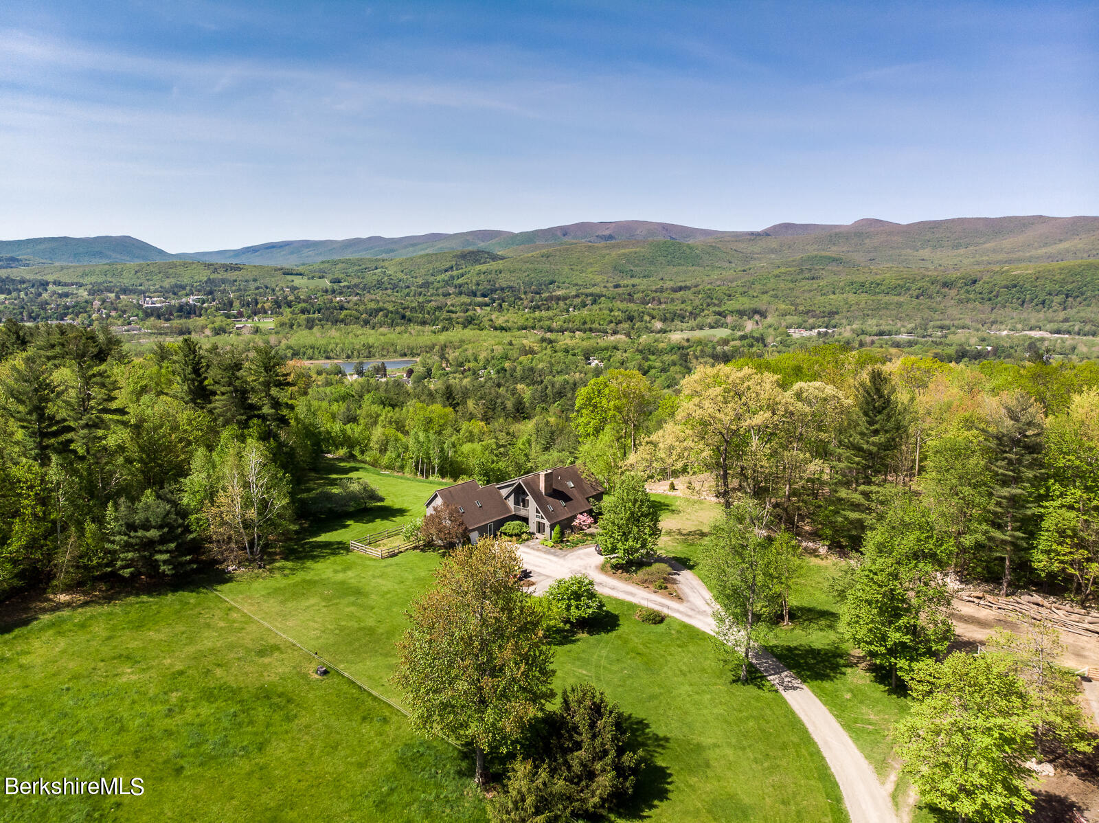 491 Henderson Road Williamstown, MA 01267 - Photo 3 of 42 a view of lake and mountain