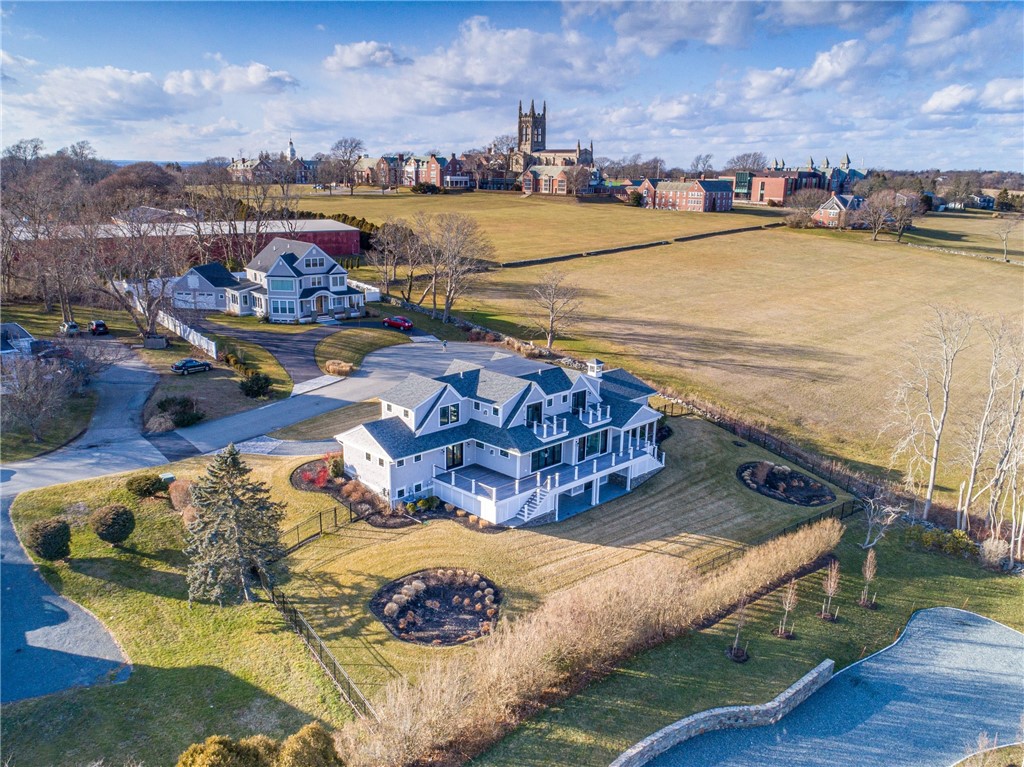 444 Purgatory Lane Middletown, RI 02842 - Photo 4 of 50