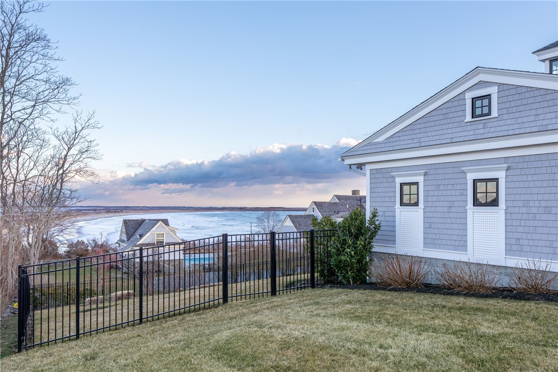 444 Purgatory Lane Middletown, RI 02842 - Photo 10 of 50