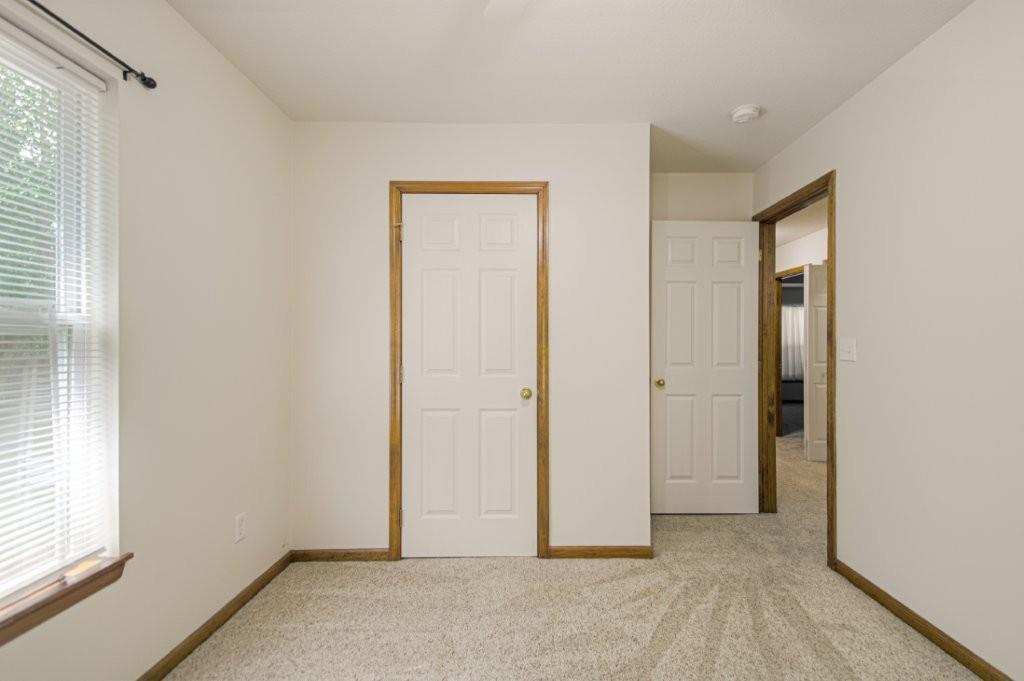 603 Southwest Creek Ridge Drive . Grain Valley, MO 64029 - Photo 18 of 26 Gallery Image 18
