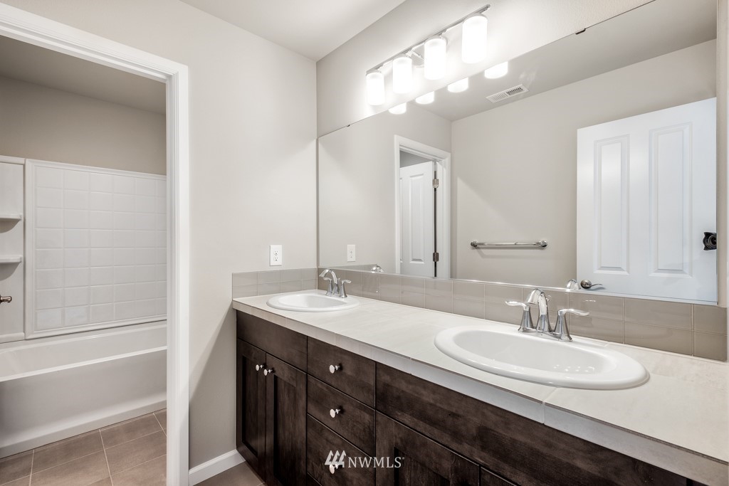 6402 Southeast 5th Place, Unit 6 Renton, WA 98059 - Photo 14 of 25 Gallery Image 14