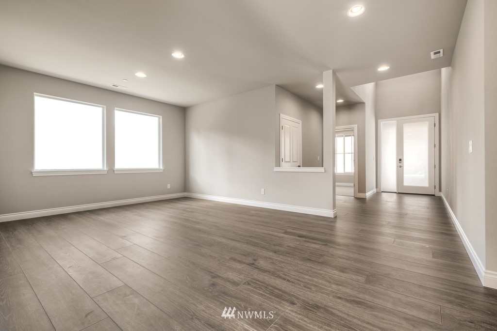 6402 Southeast 5th Place, Unit 6 Renton, WA 98059 - Photo 5 of 25 Gallery Image 5
