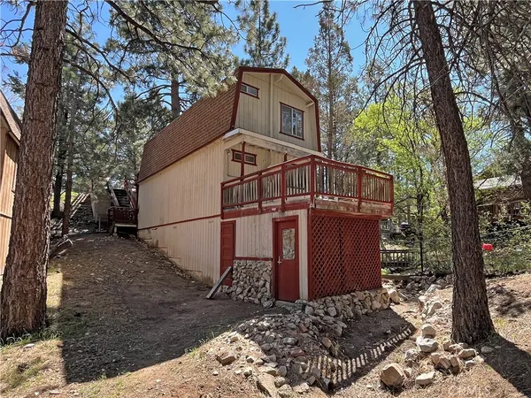 $199,900 | 186 Kern Avenue, Sugarloaf, CA 92386