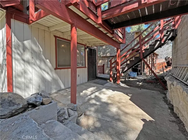 a view of a garage