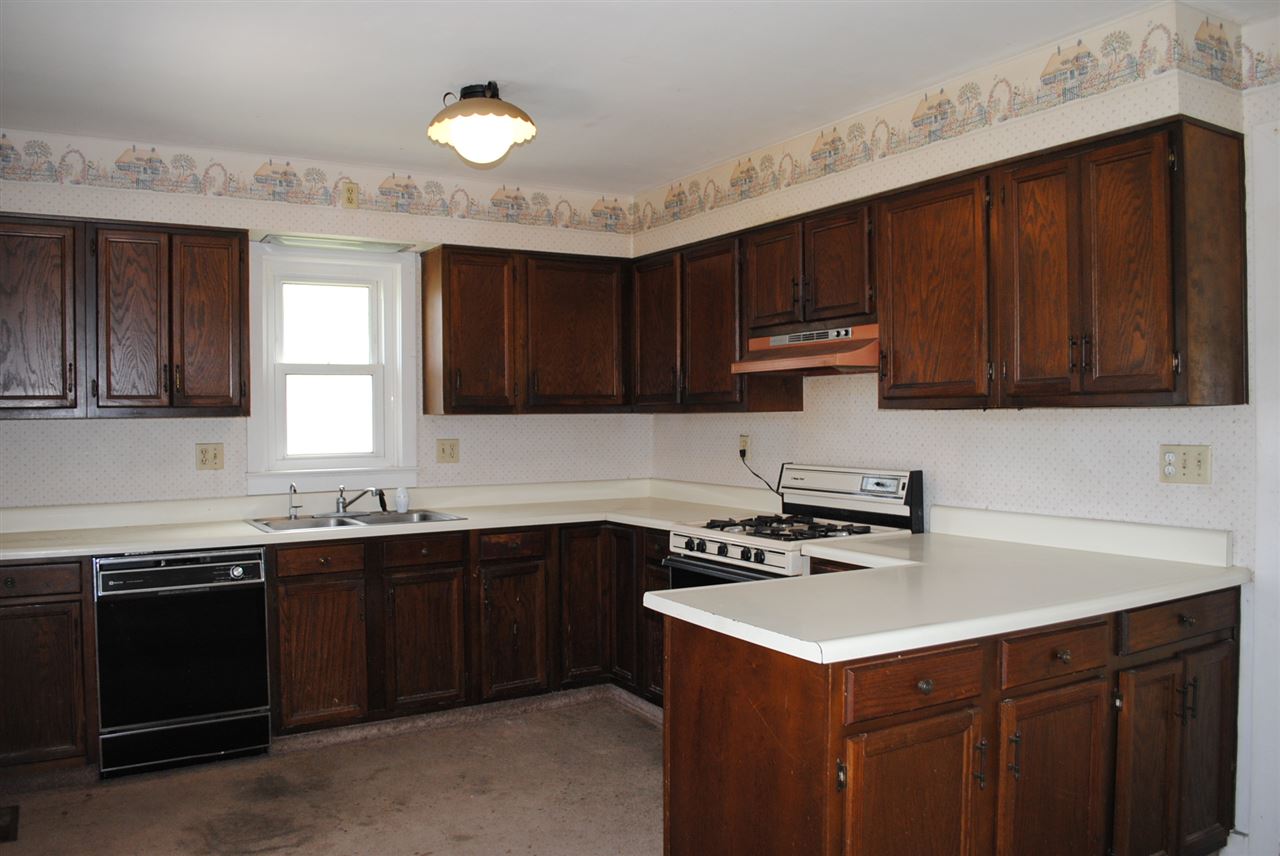 241 Depot Street Butler, IN 46721 - Photo 2 of 25