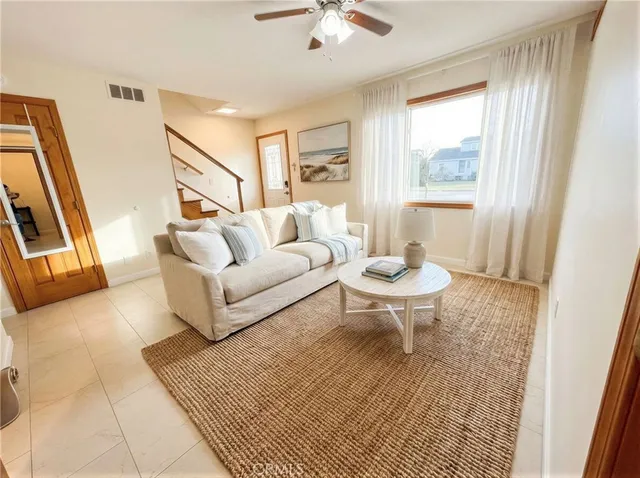 $3,550 | 7672 Amazon Drive, Unit 3, Huntington Beach, CA 92647