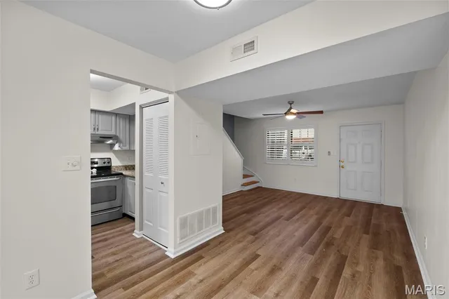 $164,900 | 1436 Bluebird Terrace, Brentwood, MO 63144