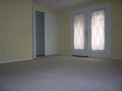 3140 Summers Road, Unit 14 Keego Harbor, MI 48320 - Photo 7 of 9 915745-6.JPG