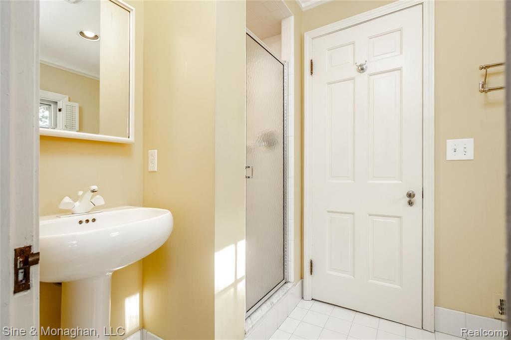 1009 Audubon Road Grosse Pointe Park, MI 48230 - Photo 27 of 69