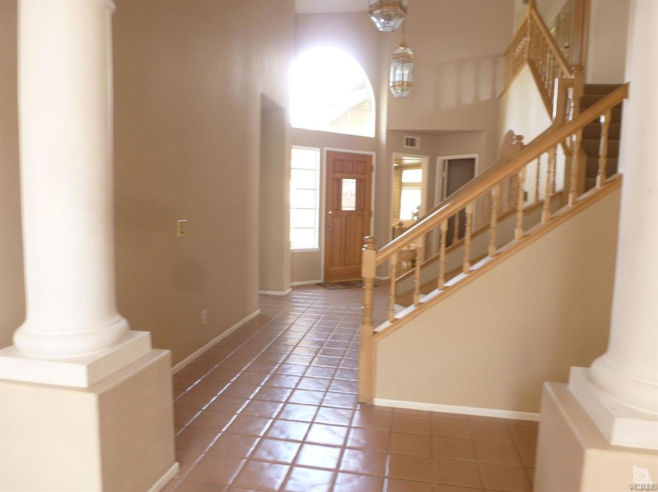 493 Innwood Road Simi Valley, CA 93065 - Photo 3 of 34 a view of an entryway