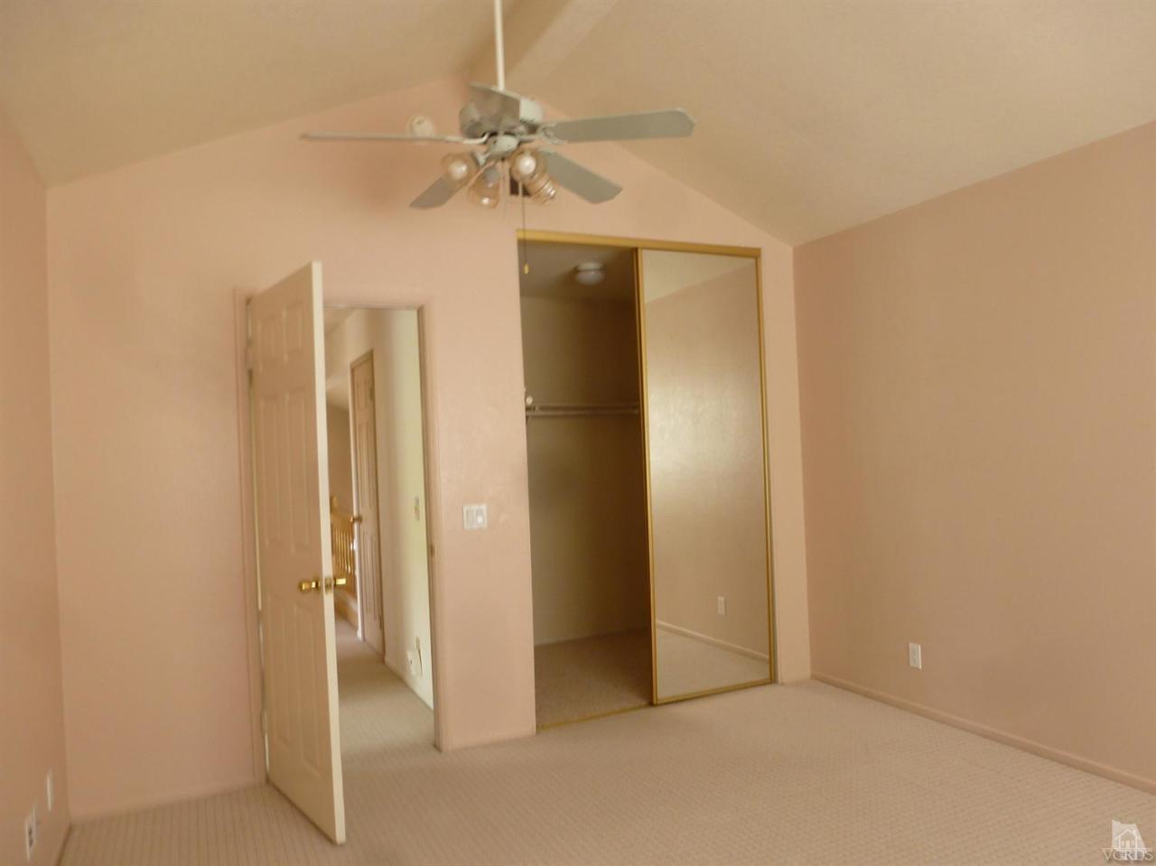 493 Innwood Road Simi Valley, CA 93065 - Photo 29 of 34 an empty room with a ceiling fan and bathroom