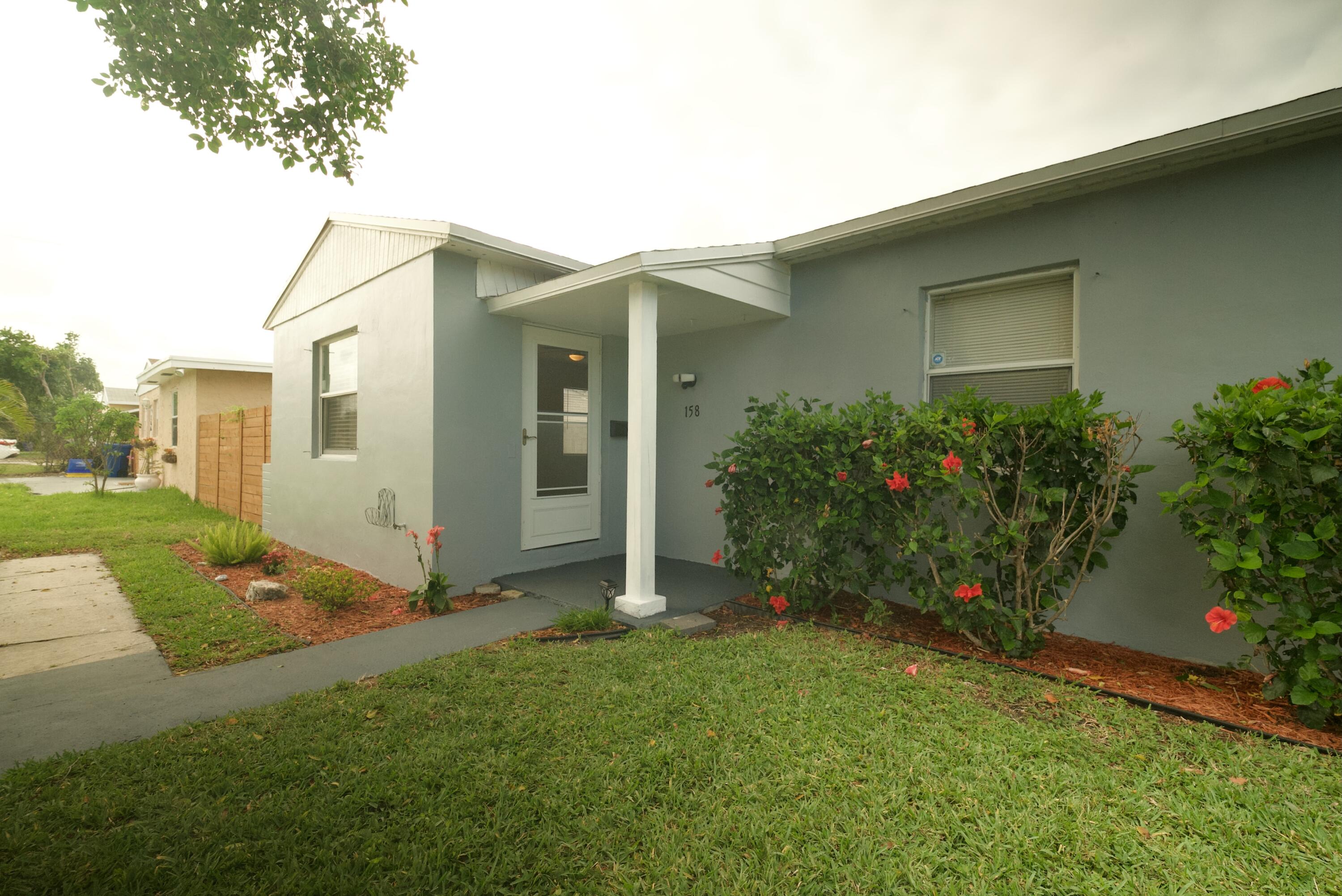 158 West 25th Street Riviera Beach, FL 33404 - Photo 14 of 24 DSC00371
