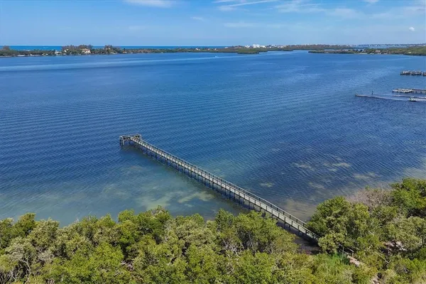 a view of a tennis court