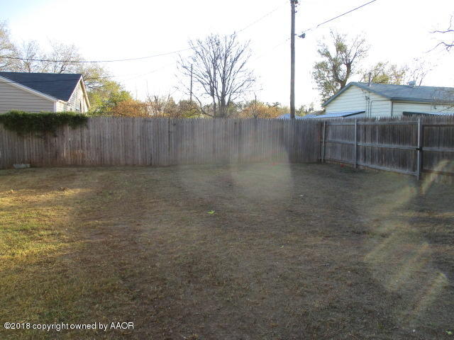 4124 South Lipscomb Street Amarillo, TX 79110 - Photo 3 of 18 a view of a backyard