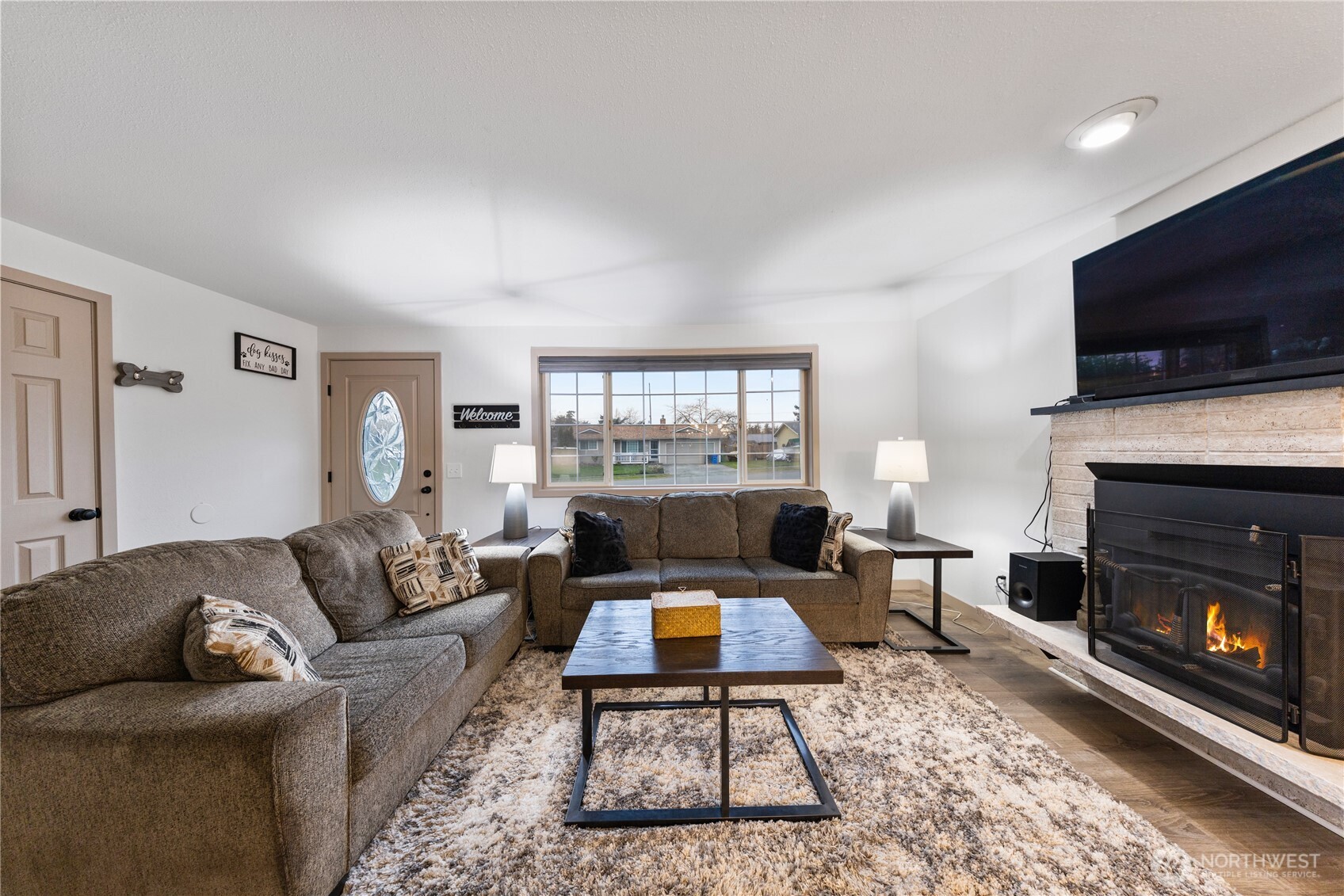 882 Southwest McCrohan Street Oak Harbor, WA 98277 - Photo 13 of 38