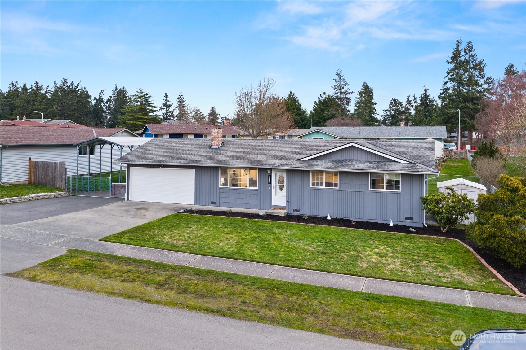 882 Southwest McCrohan Street Oak Harbor, WA 98277 - Photo 2 of 38