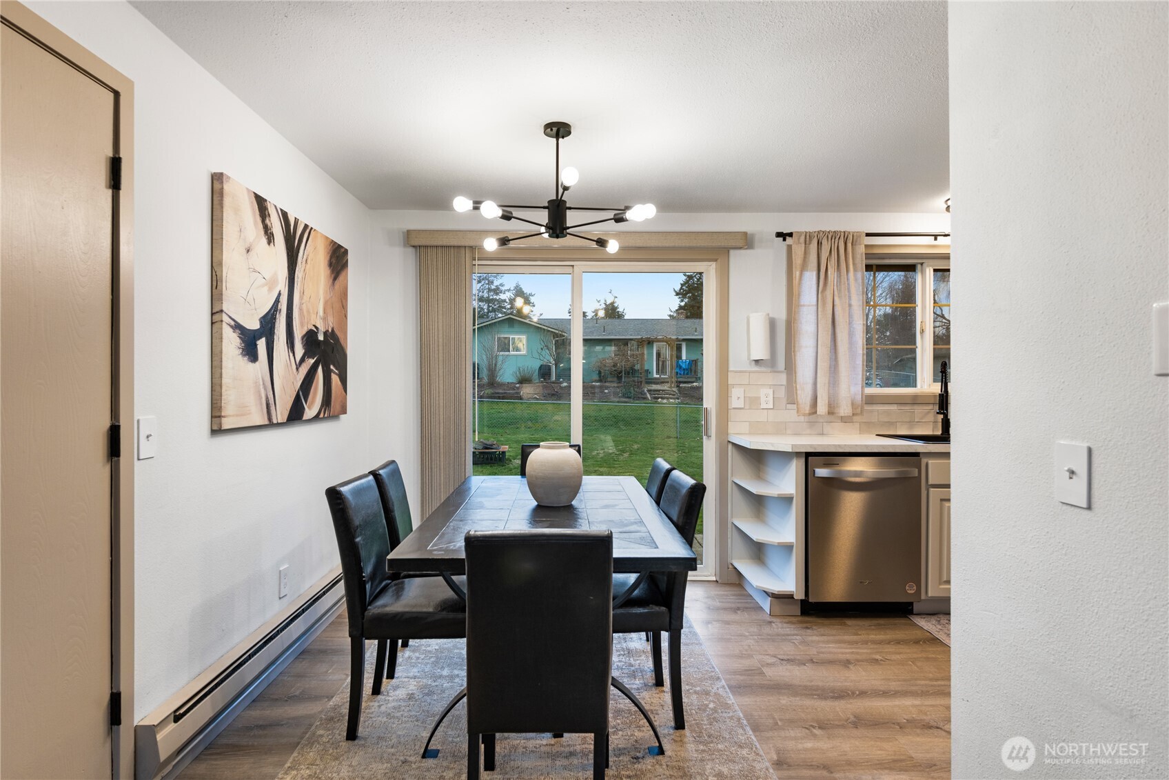 882 Southwest McCrohan Street Oak Harbor, WA 98277 - Photo 8 of 38