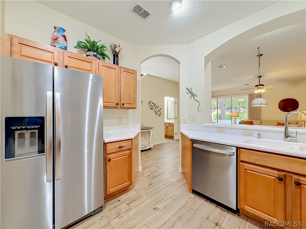 1660 West Spring Meadow Loop Lecanto, FL 34461 - Photo 10 of 54