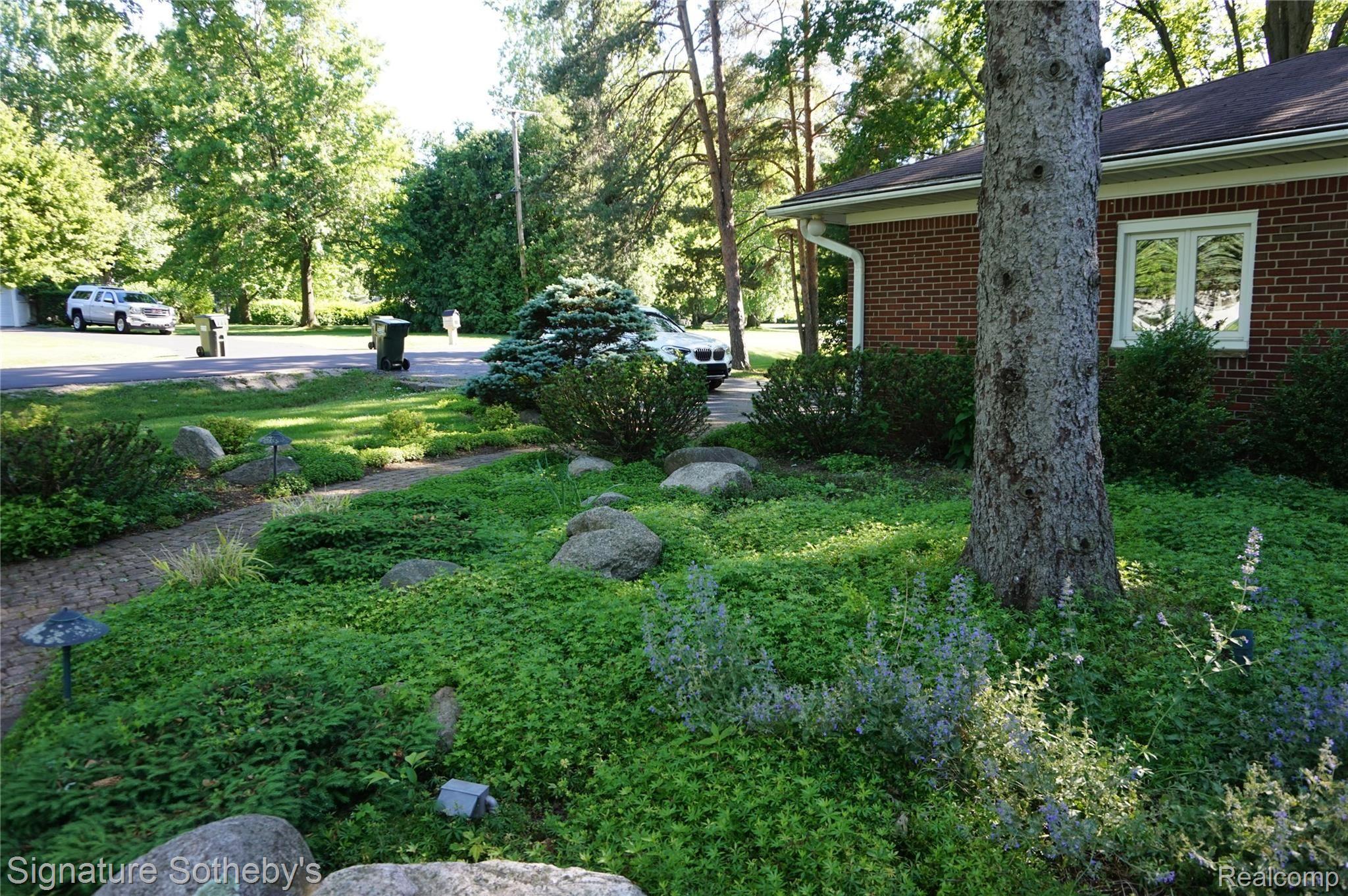1215 Gettysburg Court Rochester, MI 48306 - Photo 34 of 41 DSC00795.JPG