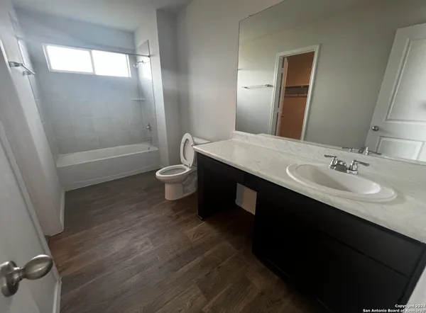 $2,300 | 7259 Brisk Brook, Converse, TX 78109