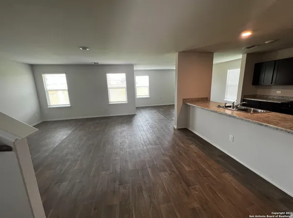 $2,300 | 7259 Brisk Brook, Converse, TX 78109