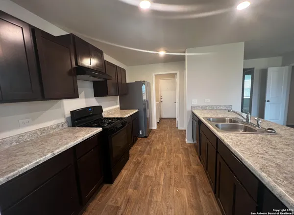 $2,300 | 7259 Brisk Brook, Converse, TX 78109