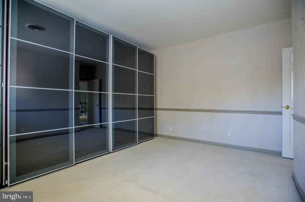 202 Skyhill Road, Unit 9 Alexandria, VA 22314 - Photo 3 of 38