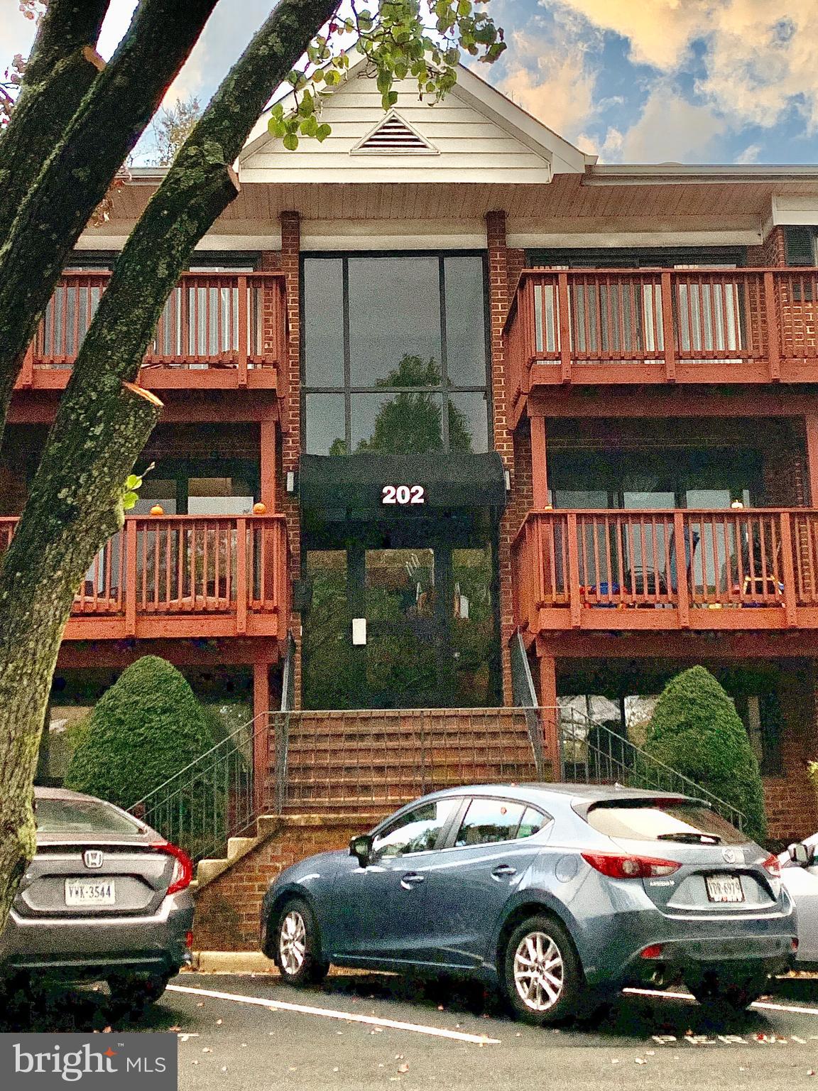 202 Skyhill Road, Unit 9 Alexandria, VA 22314 - Photo 26 of 38