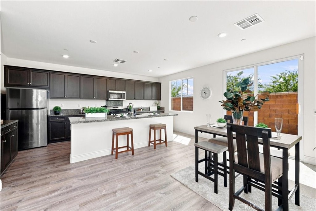 5370 Blue Ridge Way Fontana, CA 92336 - Photo 19 of 64 Gallery Image 19
